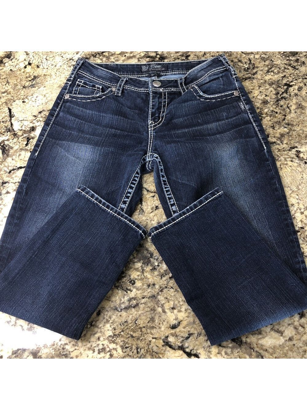 Size 30 X 24.5 Silver Jeans Women’s Denim Suki High Capri Embroidered Pockets CN